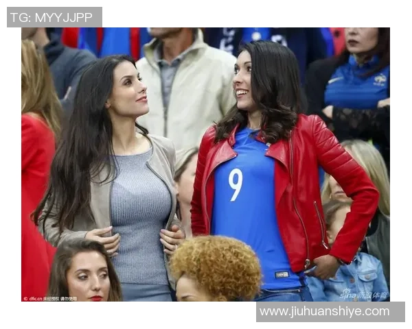 欧洲足球明星太太团的魅力与风采揭秘他们如何影响球员的职业生涯与生活